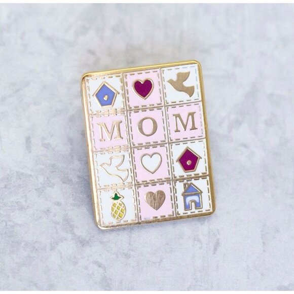 Vintage Mom Mother's Day Gold Tone Symbol Brooch - CN1 - Picture 1 of 2